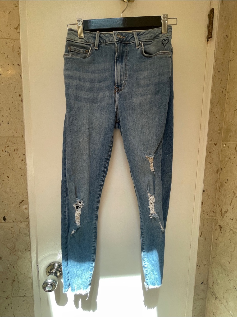 Forever 21 Light Wash High-Rise Women's Jeans